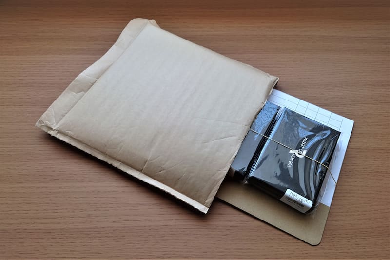 緩衝材に包まれて配送